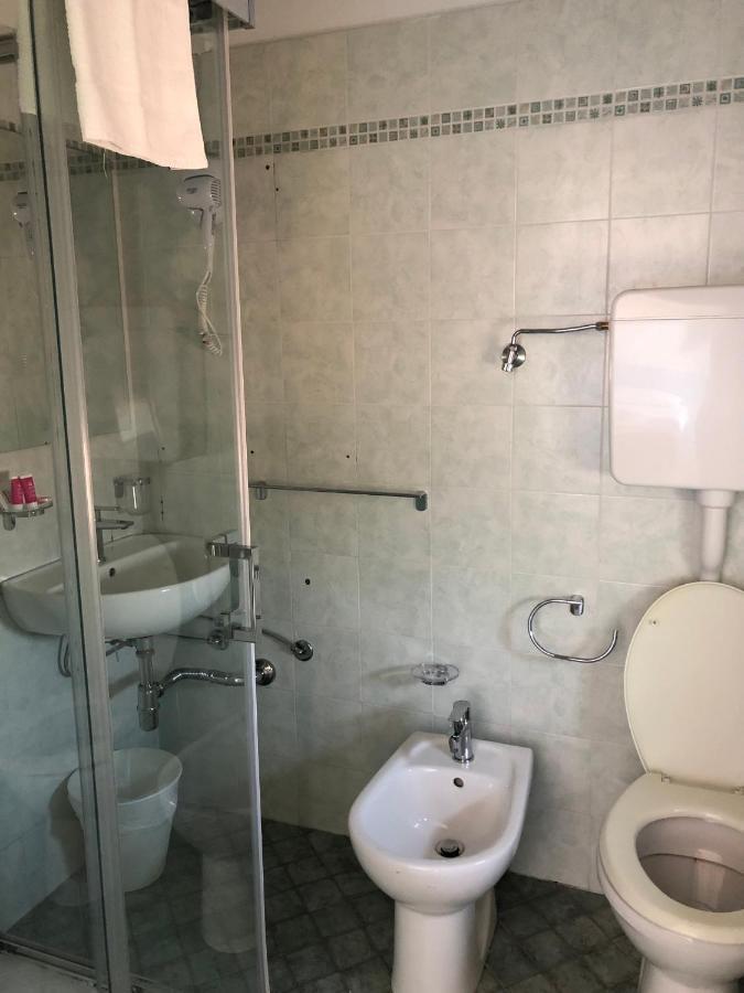 Vinsea Hotel Беллария-Иджеа-Марина Экстерьер фото