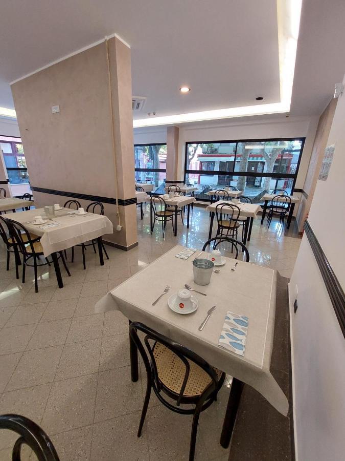 Vinsea Hotel Беллария-Иджеа-Марина Экстерьер фото