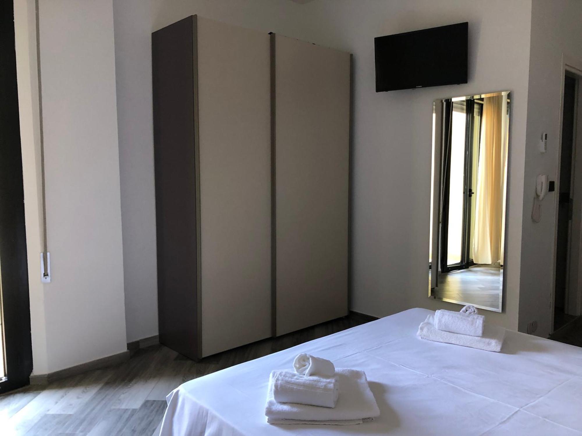 Vinsea Hotel Беллария-Иджеа-Марина Экстерьер фото